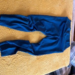 Size 8 dark teal Lululemon leggings